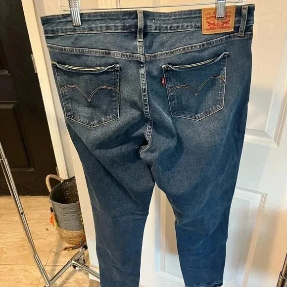 Levi’s 711 Skinny Jeans - Size 32 - Picture 1 of 7